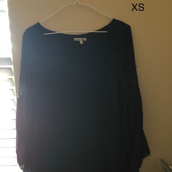 Blouses and dress - Picture 4 of 4